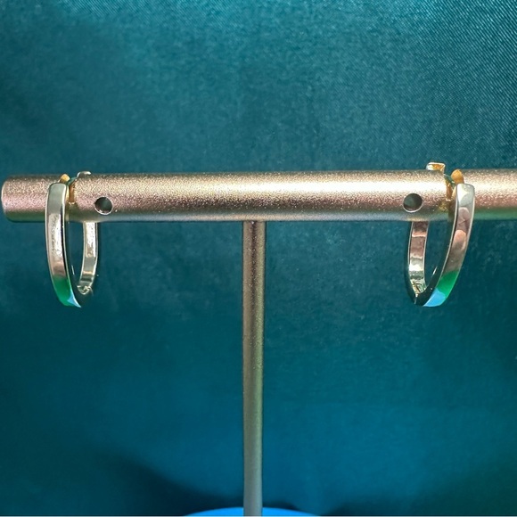 925 Sterling Silver Chunky Huggie Hoop Earrings 14K Gold Plated | Hypoallergenic - Picture 2 of 9